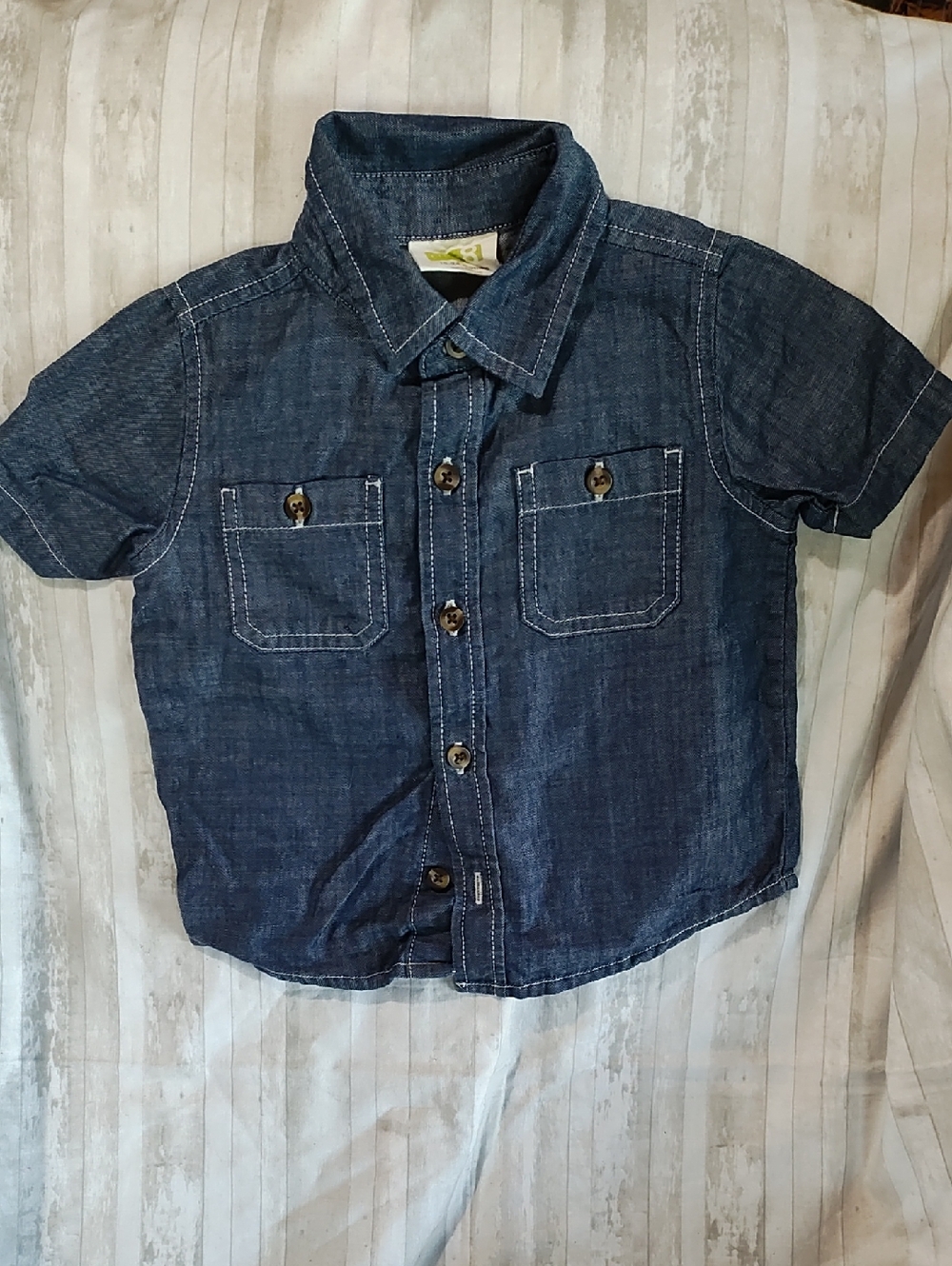 Crazy 8 Boys' Short Sleeve Denim-Style Button Down Shirt in Blue